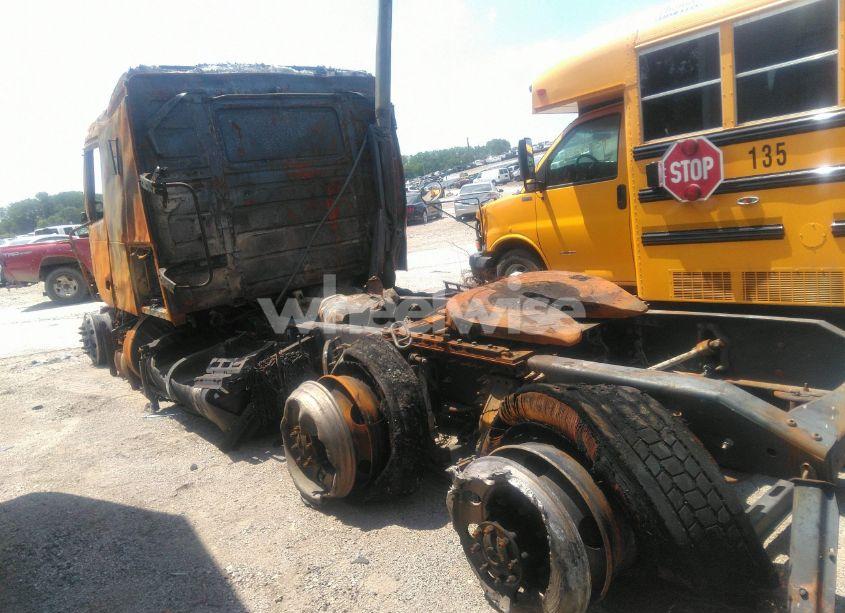 Photo 3 of 2017 Volvo Vnl N/A (VIN 4V4NC9EH9HN976121)