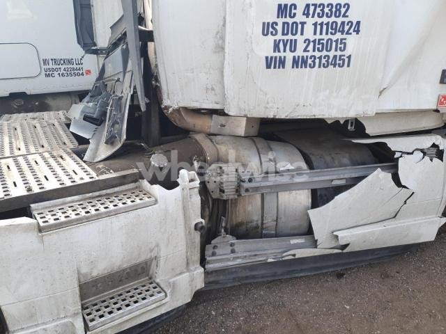 Photo 7 of 2022 VOLVO VN VNL (VIN 4V4NC9EH9NN313451)