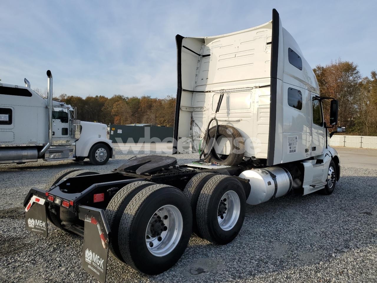 2021 VOLVO VN VNL - semi truck