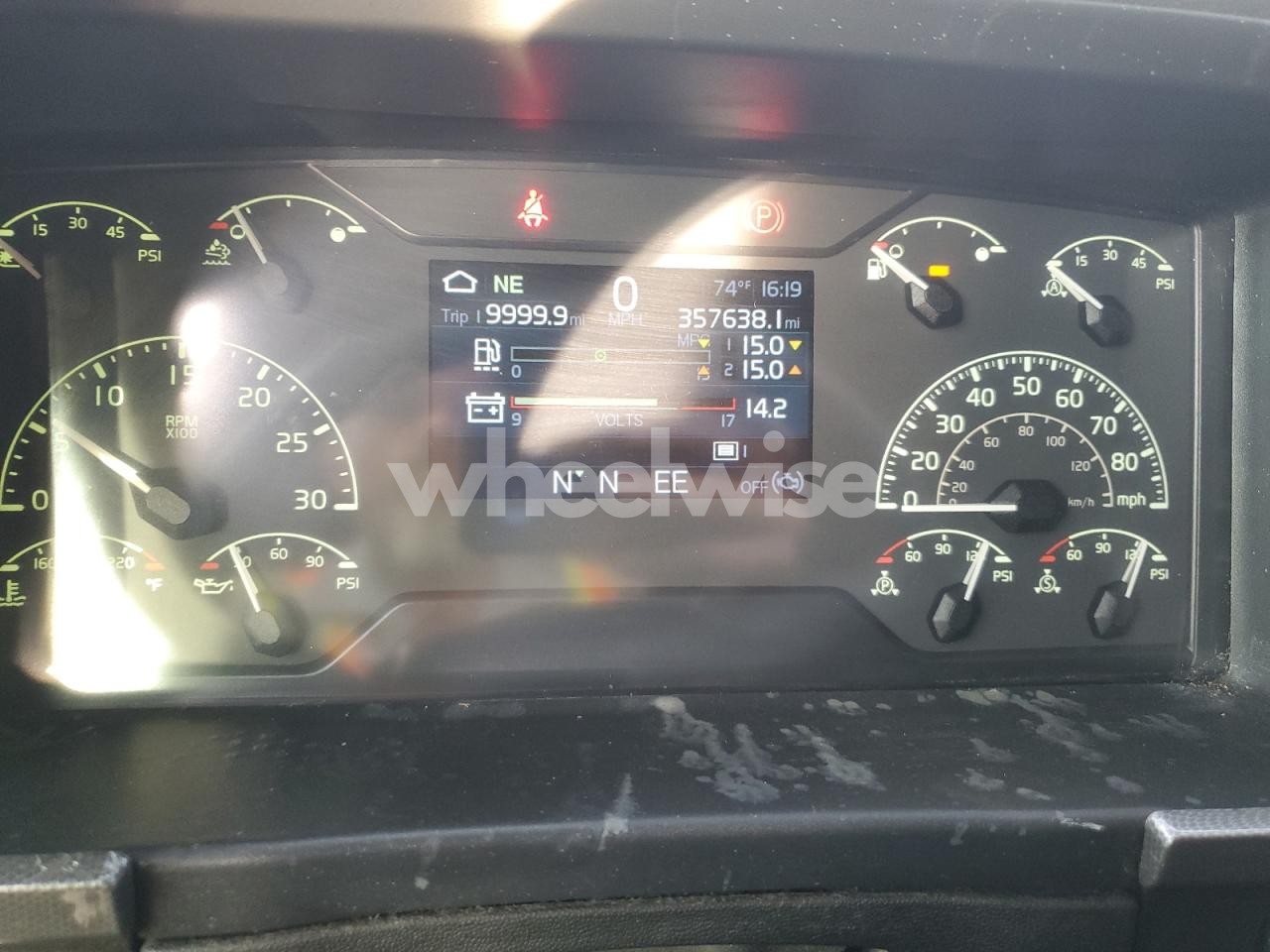 2021 VOLVO VN VNL - semi truck