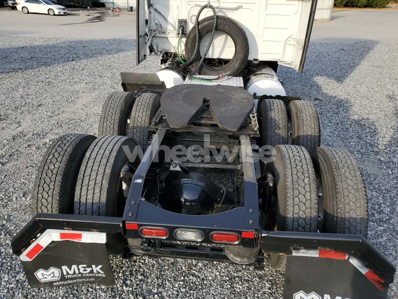 2021 VOLVO VN VNL - semi truck