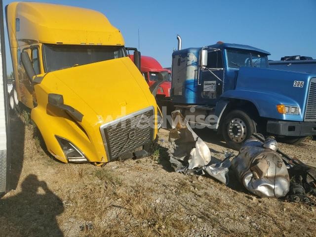 Photo 10 of 2024 VOLVO VN VNL (VIN 4V4NC9EHXRN636168)