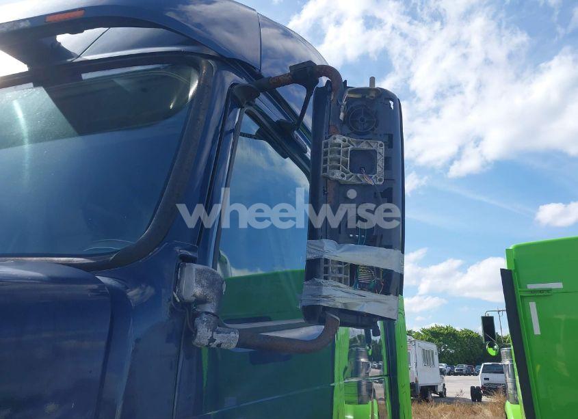 Photo 14 of 2009 Volvo Vn VNL (VIN 4V4NC9EJ09N275326)