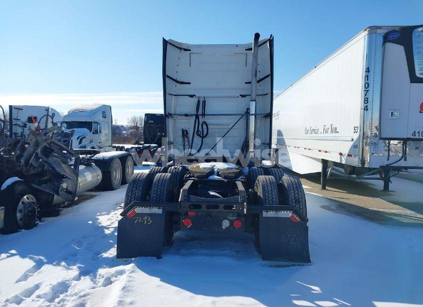 Photo 15 of 2012 Volvo Vn (VIN 4V4NC9EJ0CN551219)