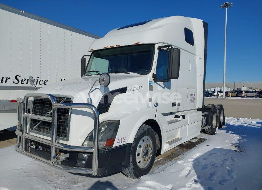 Photo 2 of 2012 Volvo Vn (VIN 4V4NC9EJ0CN551219)