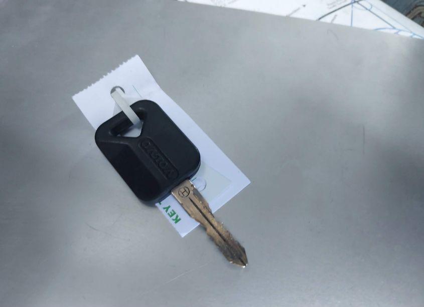 Photo 10 of 2019 Volvo Vnl (VIN 4V4NC9EJ0KN202382)