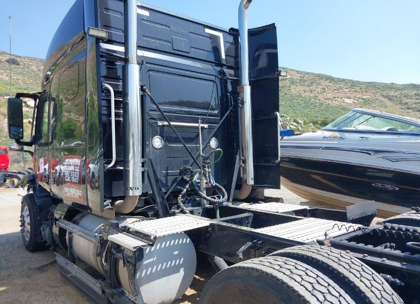 Photo 15 of 2019 Volvo Vnl (VIN 4V4NC9EJ0KN202382)