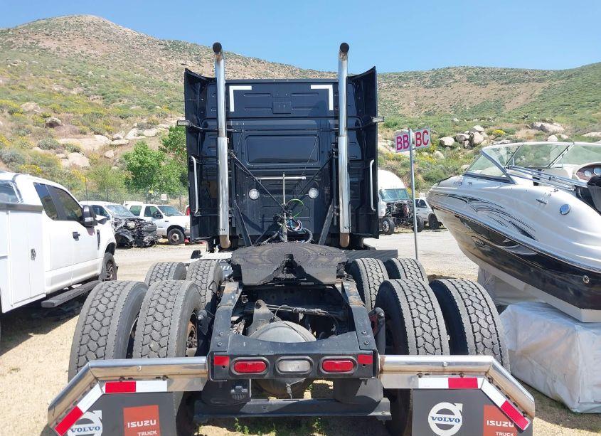 Photo 16 of 2019 Volvo Vnl (VIN 4V4NC9EJ0KN202382)