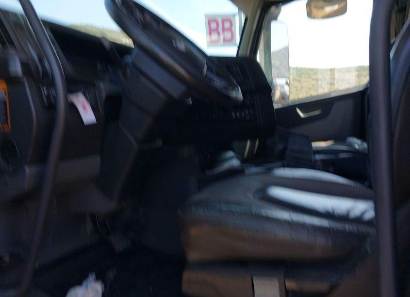 Photo 6 of 2019 Volvo Vnl (VIN 4V4NC9EJ0KN202382)