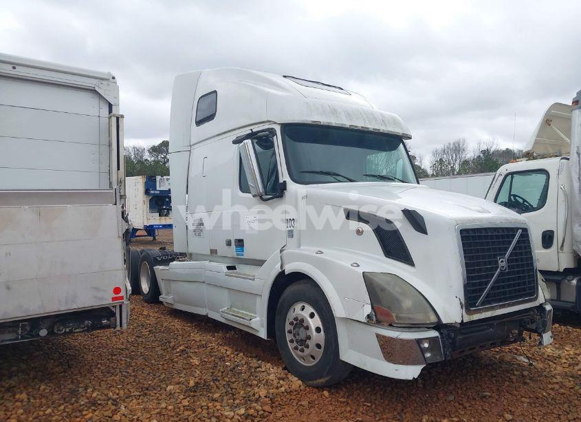 Photo 12 of 2011 Volvo Vn VNL (VIN 4V4NC9EJ3BN295091)