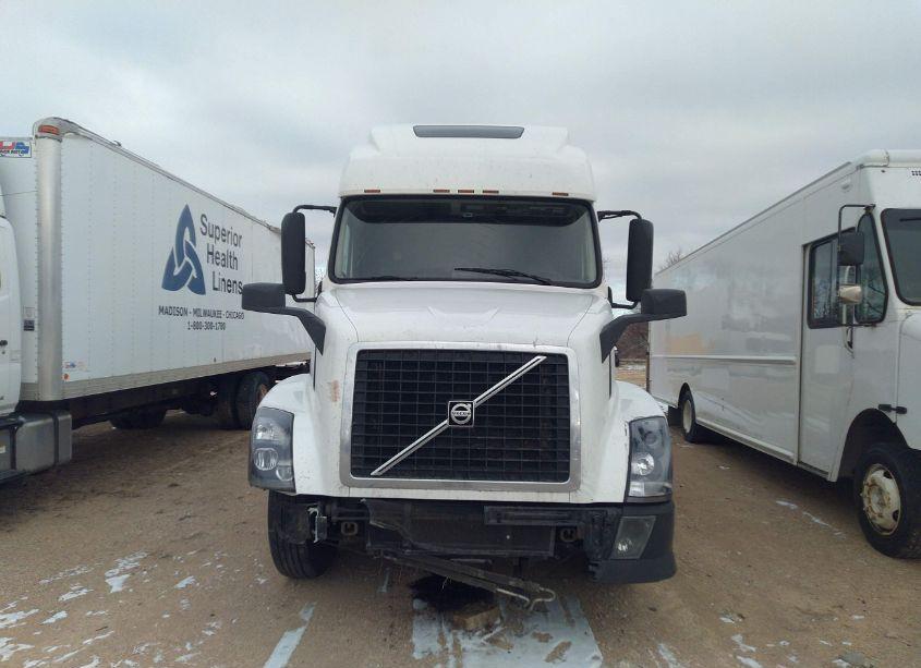 Photo 16 of 2015 Volvo Vn VNL (VIN 4V4NC9EJ4FN918580)