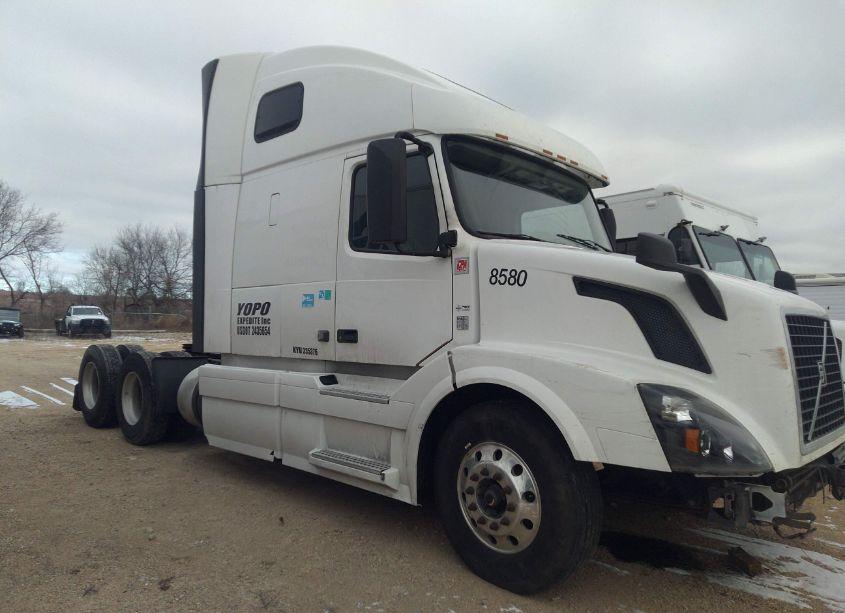 Photo 17 of 2015 Volvo Vn VNL (VIN 4V4NC9EJ4FN918580)