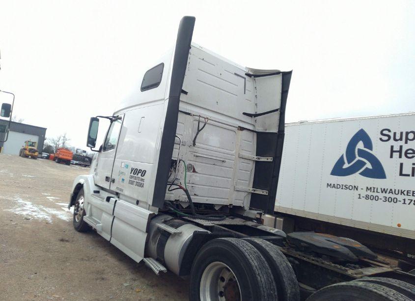 Photo 18 of 2015 Volvo Vn VNL (VIN 4V4NC9EJ4FN918580)