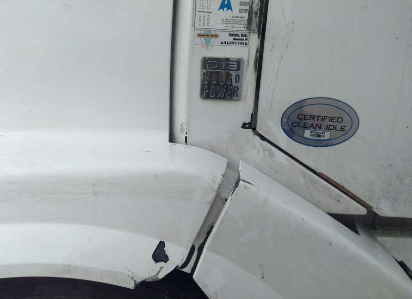 Photo 22 of 2015 Volvo Vn VNL (VIN 4V4NC9EJ4FN918580)