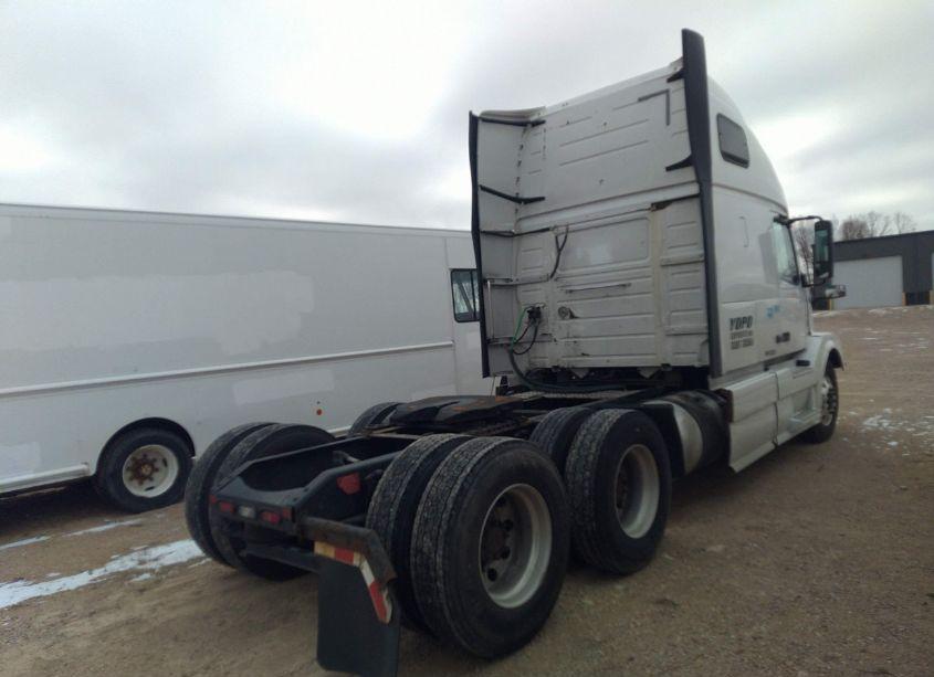 Photo 4 of 2015 Volvo Vn VNL (VIN 4V4NC9EJ4FN918580)
