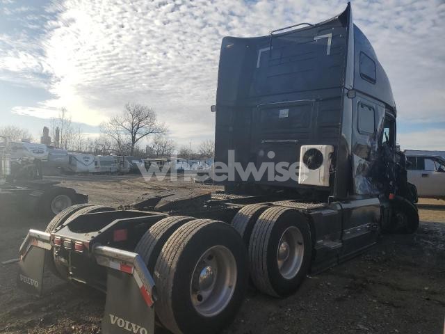 Photo 2 of 2025 VOLVO VN VNL (VIN 4V4NC9EJ5SN664808)