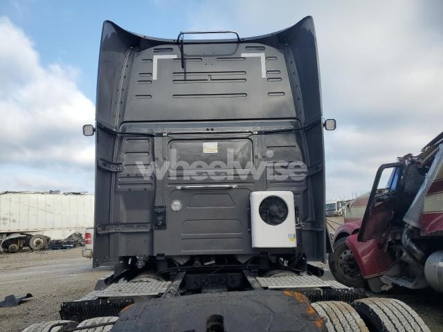 Photo 7 of 2025 VOLVO VN VNL (VIN 4V4NC9EJ5SN664808)