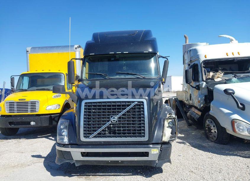 Photo 12 of 2010 Volvo Vn VNL (VIN 4V4NC9EJ6AN291891)