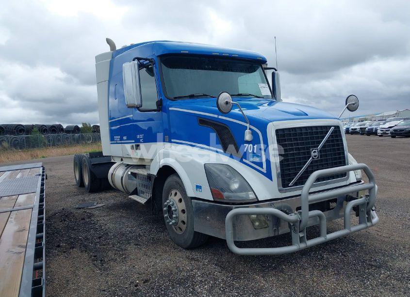 2012 Volvo Vn (VIN 4V4NC9EJ6CN542458) main photo