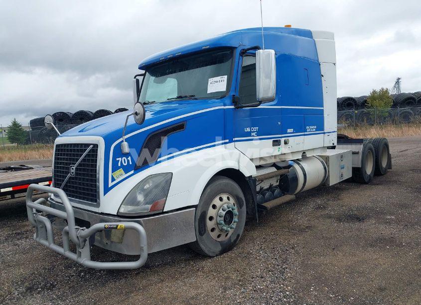 Photo 2 of 2012 Volvo Vn (VIN 4V4NC9EJ6CN542458)