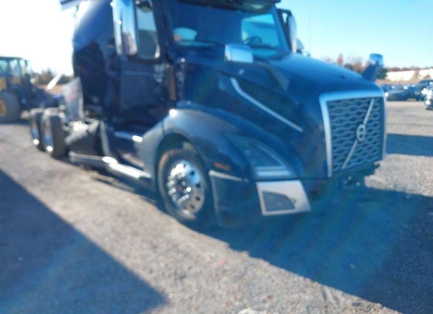 2019 Volvo Vnl (VIN 4V4NC9EJ7KN195592) main photo