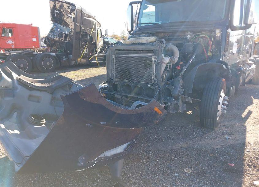 Photo 11 of 2019 Volvo Vnl (VIN 4V4NC9EJ7KN195592)