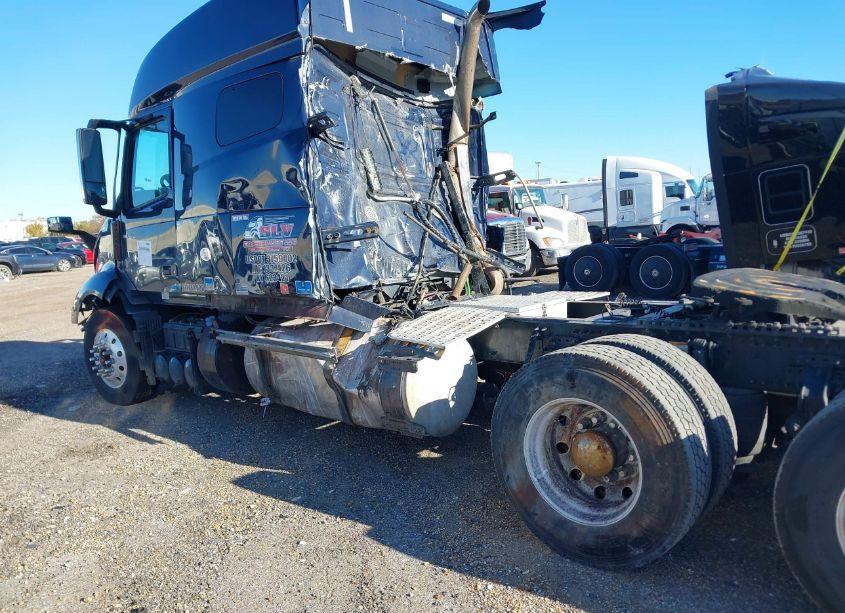 Photo 14 of 2019 Volvo Vnl (VIN 4V4NC9EJ7KN195592)