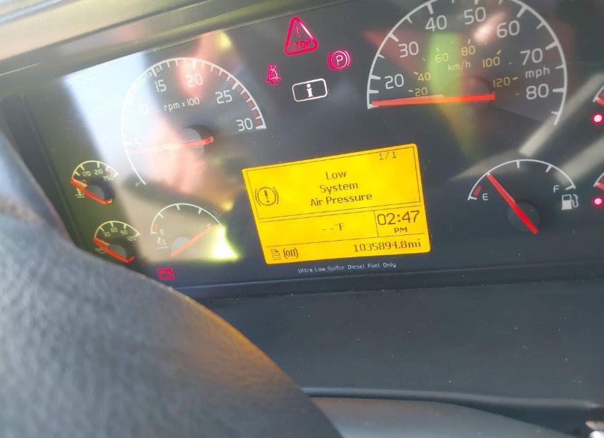 Photo 5 of 2011 Volvo Vn VNL (VIN 4V4NC9EJ9BN297394)