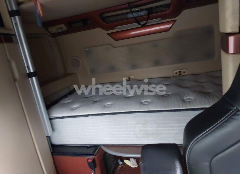 Photo 7 of 2011 Volvo Vn VNL (VIN 4V4NC9EJ9BN533879)