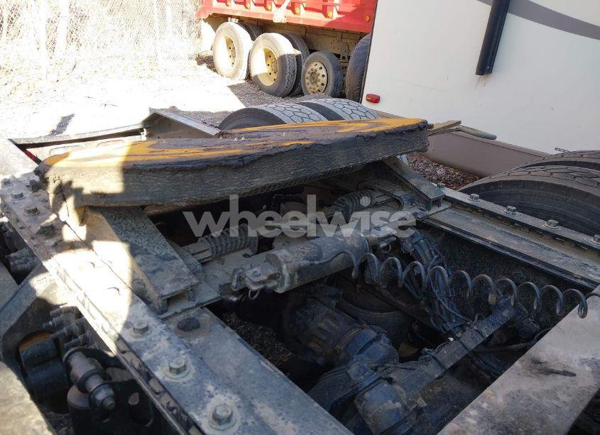 Photo 13 of 2019 Volvo Vnl (VIN 4V4NC9EJ9KN207967)