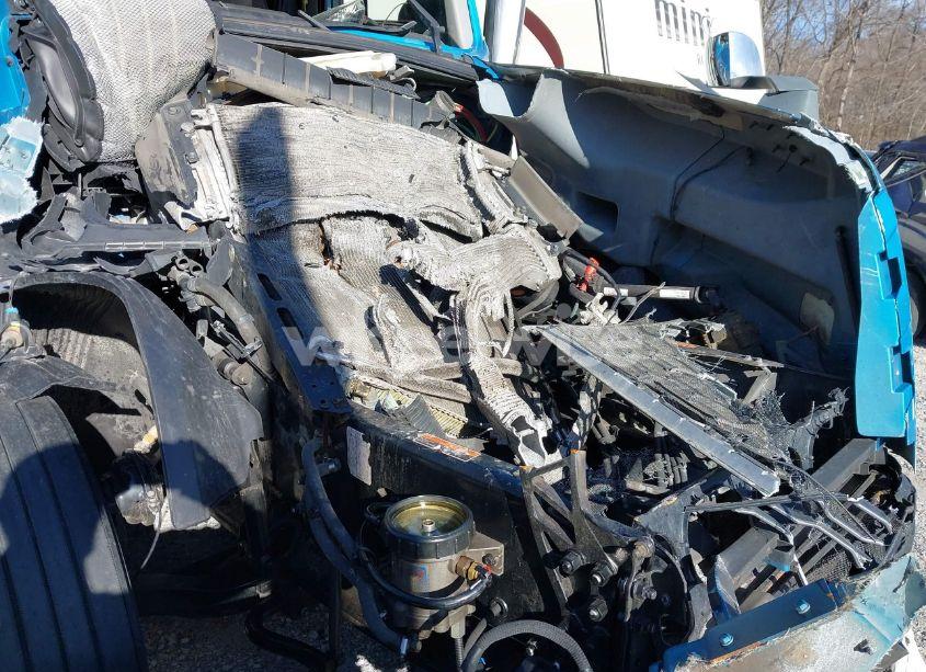 Photo 9 of 2019 Volvo Vnl (VIN 4V4NC9EJ9KN207967)