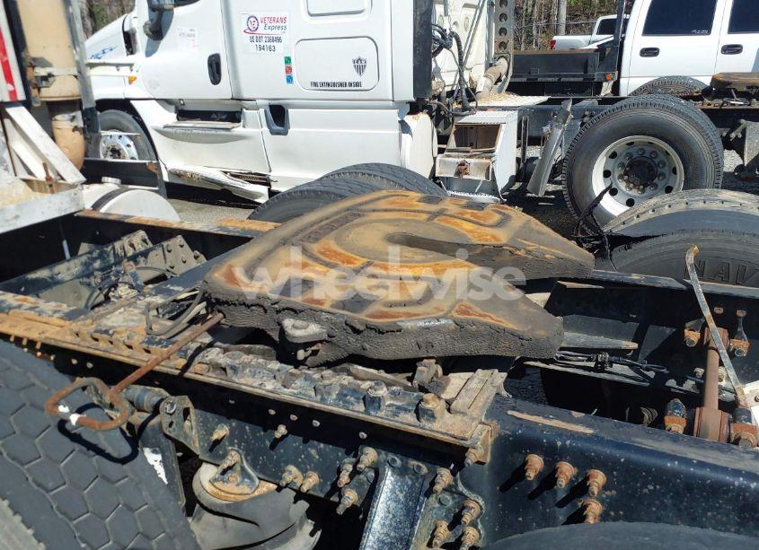 Photo 13 of 2008 Volvo Vn VNL (VIN 4V4NC9GH18N460137)