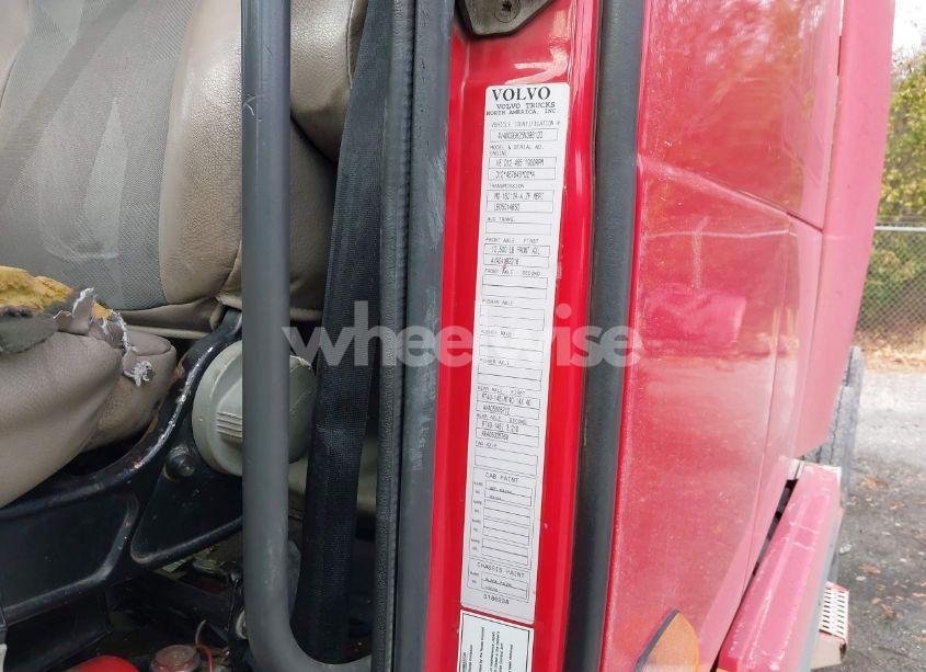 Photo 12 of 2005 Volvo Vn VNL (VIN 4V4NC9GH25N388120)