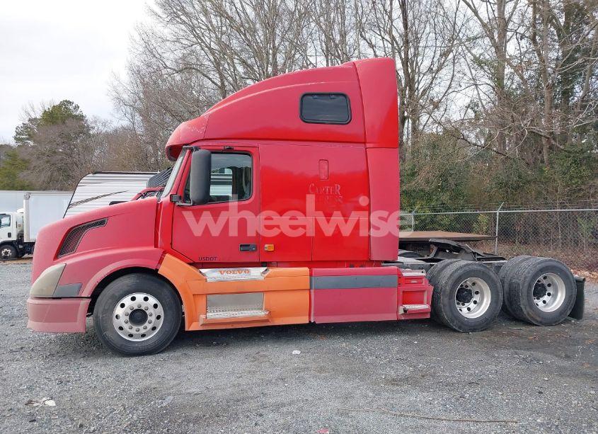 Photo 14 of 2005 Volvo Vn VNL (VIN 4V4NC9GH25N388120)