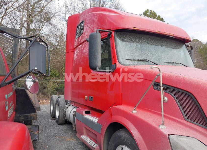 Photo 16 of 2005 Volvo Vn VNL (VIN 4V4NC9GH25N388120)
