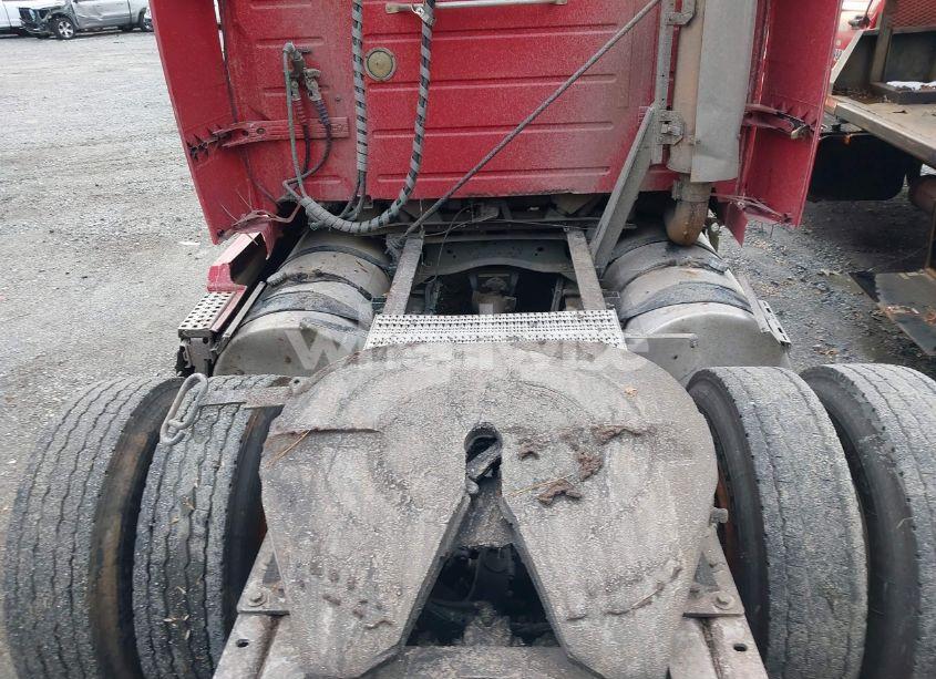 Photo 21 of 2005 Volvo Vn VNL (VIN 4V4NC9GH25N388120)