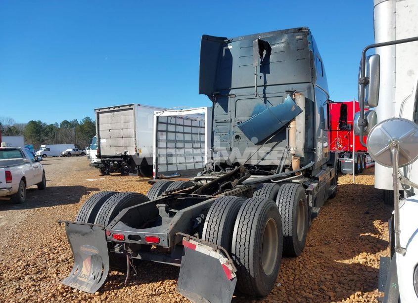 Photo 4 of 2005 Volvo Vn VNL (VIN 4V4NC9GH25N390711)