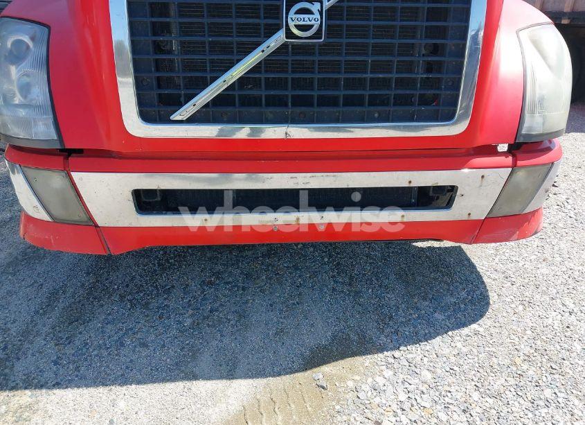 Photo 16 of 2004 Volvo Vn VNL (VIN 4V4NC9GH54N372640)