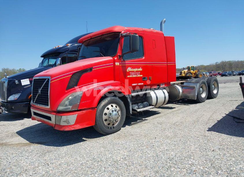 Photo 2 of 2004 Volvo Vn VNL (VIN 4V4NC9GH54N372640)