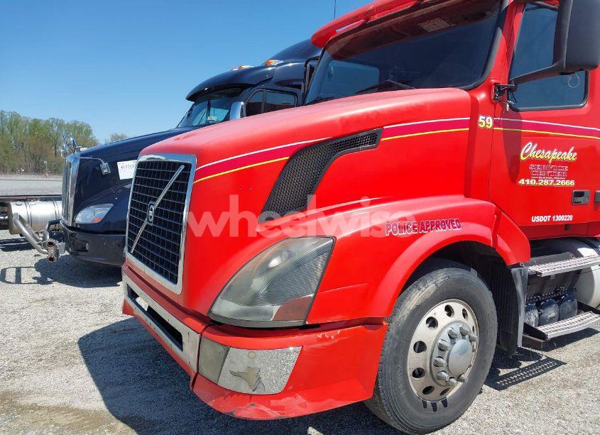 Photo 9 of 2004 Volvo Vn VNL (VIN 4V4NC9GH54N372640)