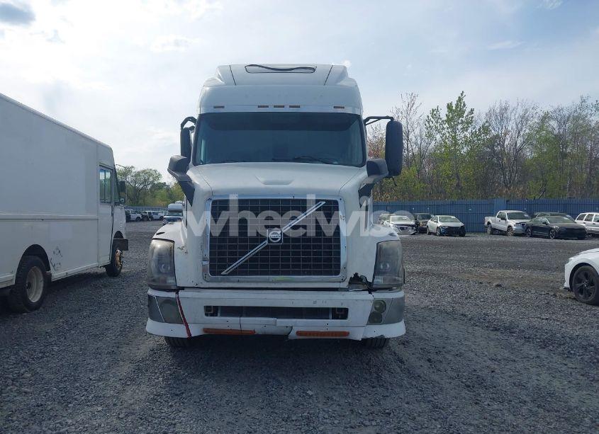 Photo 11 of 2005 Volvo Vn VNL (VIN 4V4NC9GHX5N387202)