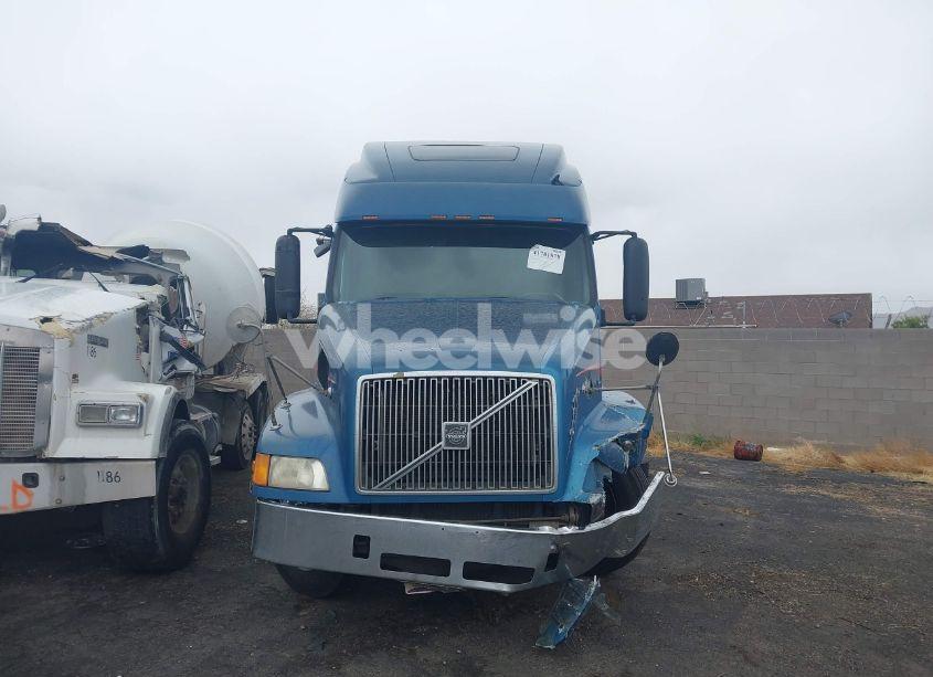 Photo 11 of 2002 Volvo Vn VNL (VIN 4V4NC9JJ42N259500)