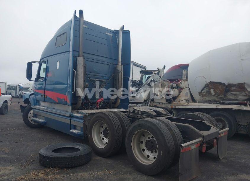 Photo 3 of 2002 Volvo Vn VNL (VIN 4V4NC9JJ42N259500)