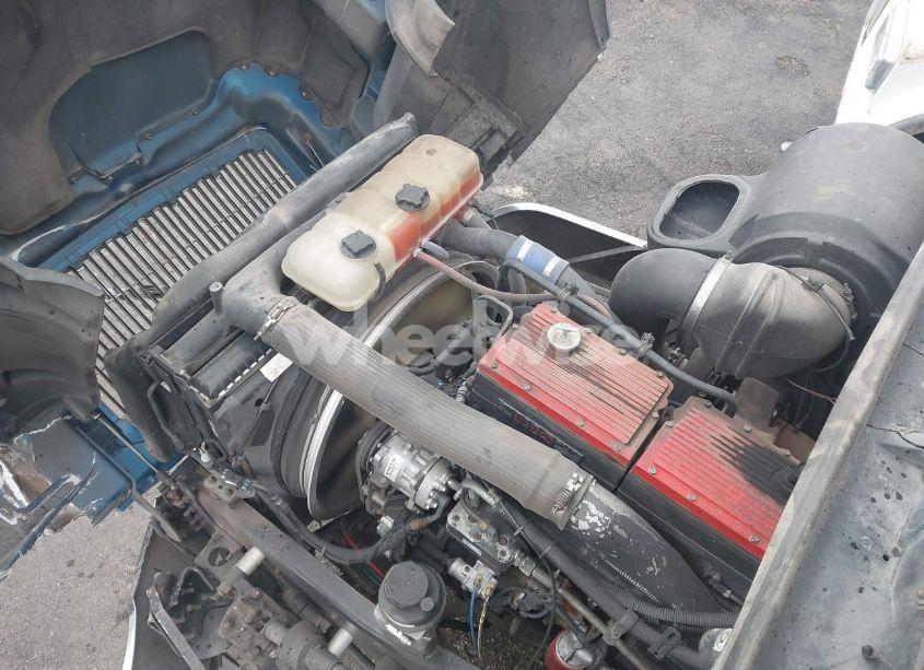 Photo 9 of 2002 Volvo Vn VNL (VIN 4V4NC9JJ42N259500)