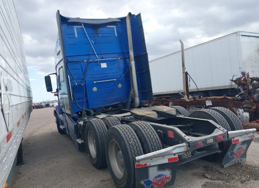 Photo 3 of 2012 Volvo Vn VNL (VIN 4V4NC9TG7CN540242)