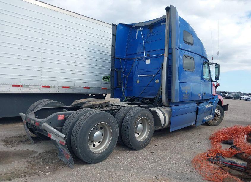 Photo 4 of 2012 Volvo Vn VNL (VIN 4V4NC9TG7CN540242)