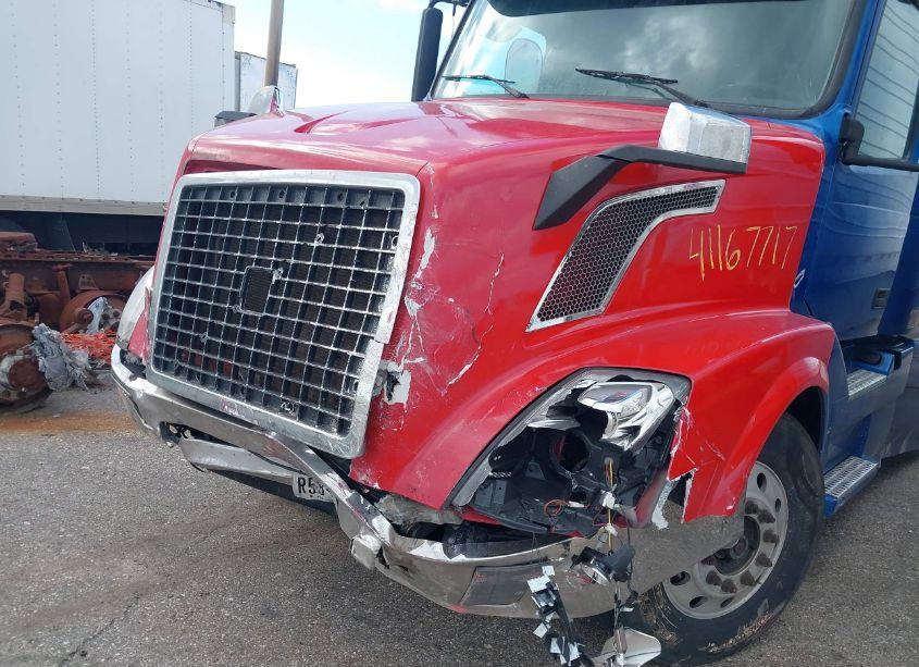 Photo 9 of 2012 Volvo Vn VNL (VIN 4V4NC9TG7CN540242)