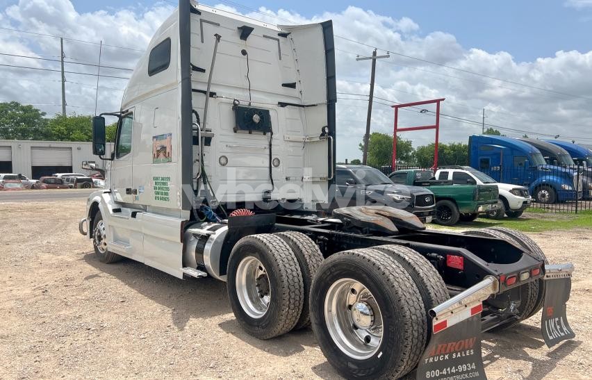 Photo 10 of 2018 VOLVO VN VNL (VIN 4V4NC9TH0JN******)