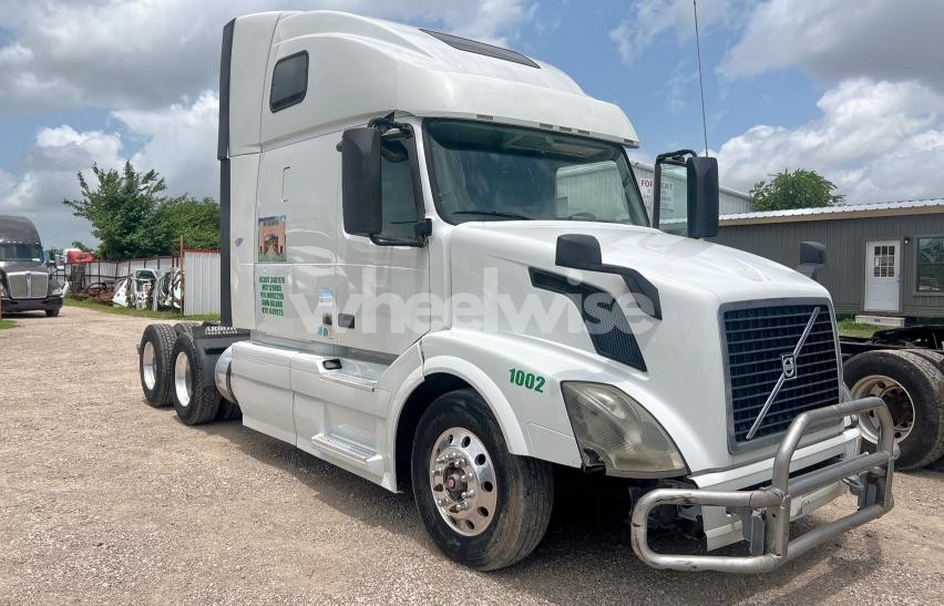 Photo 9 of 2018 VOLVO VN VNL (VIN 4V4NC9TH0JN******)