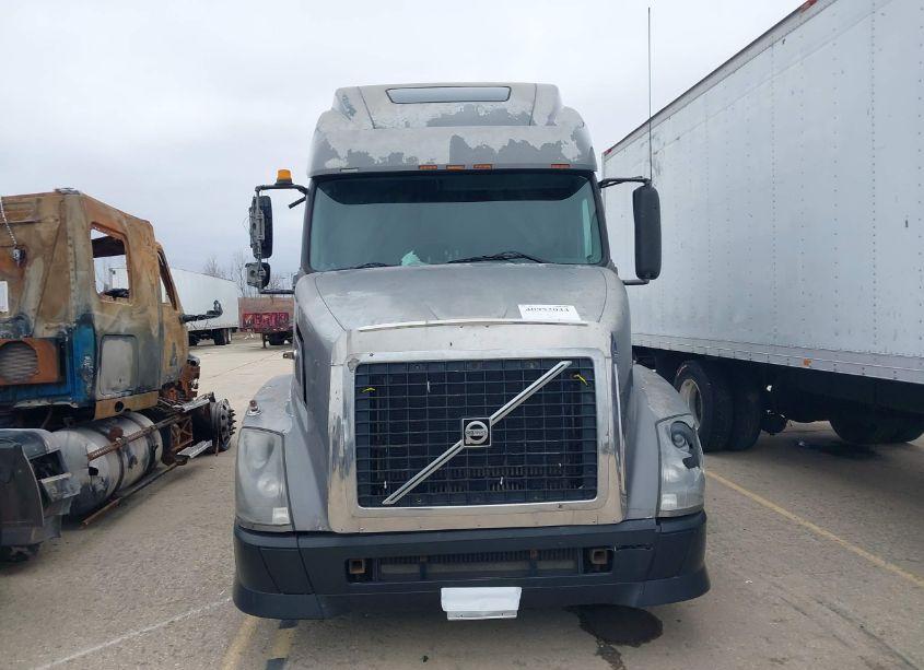 Photo 14 of 2004 Volvo Vn VNL (VIN 4V4NC9TJ04N358685)